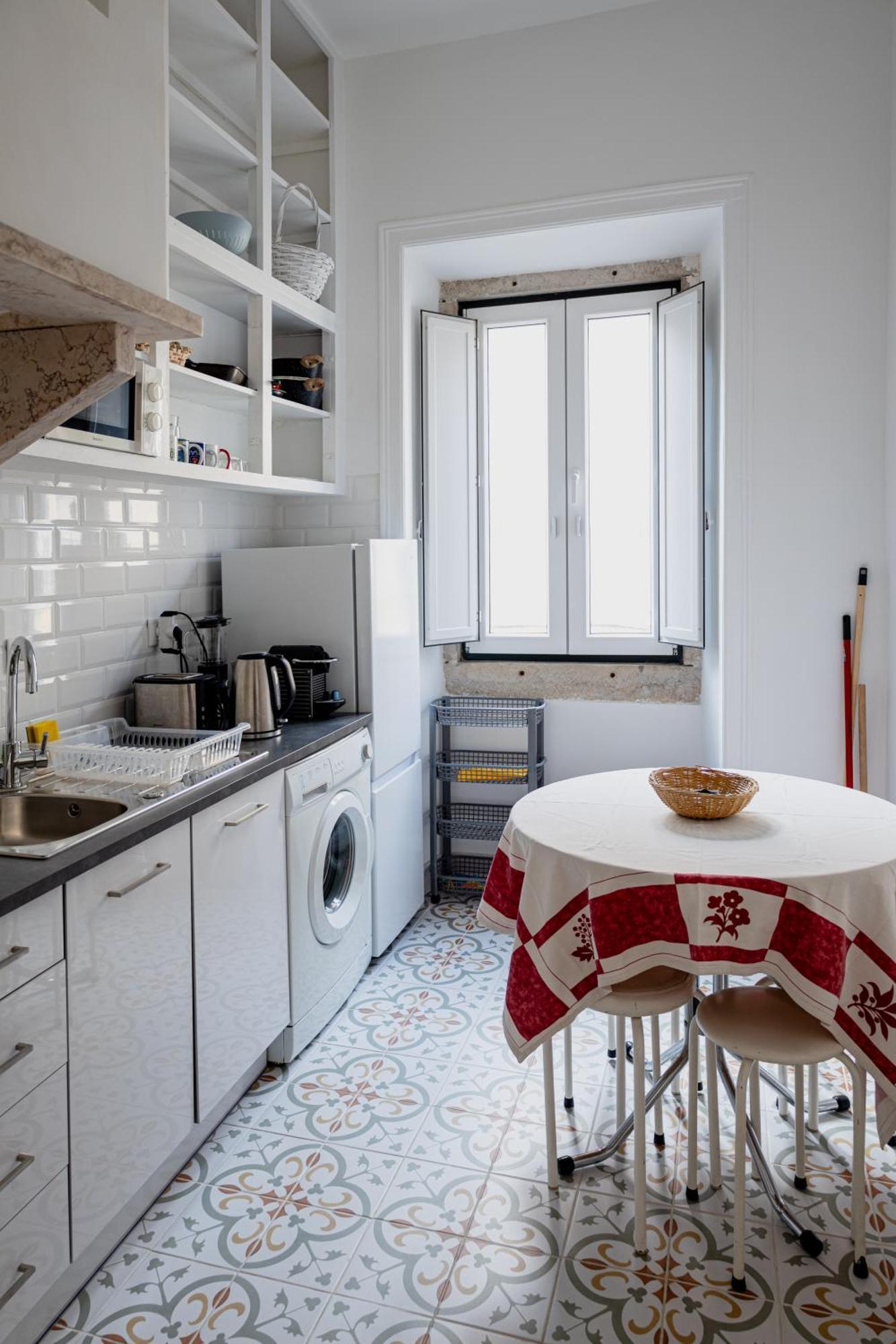 Apartment Angels Homes N.27 1ºandar, Bairro Tipico, Centro Lisbon